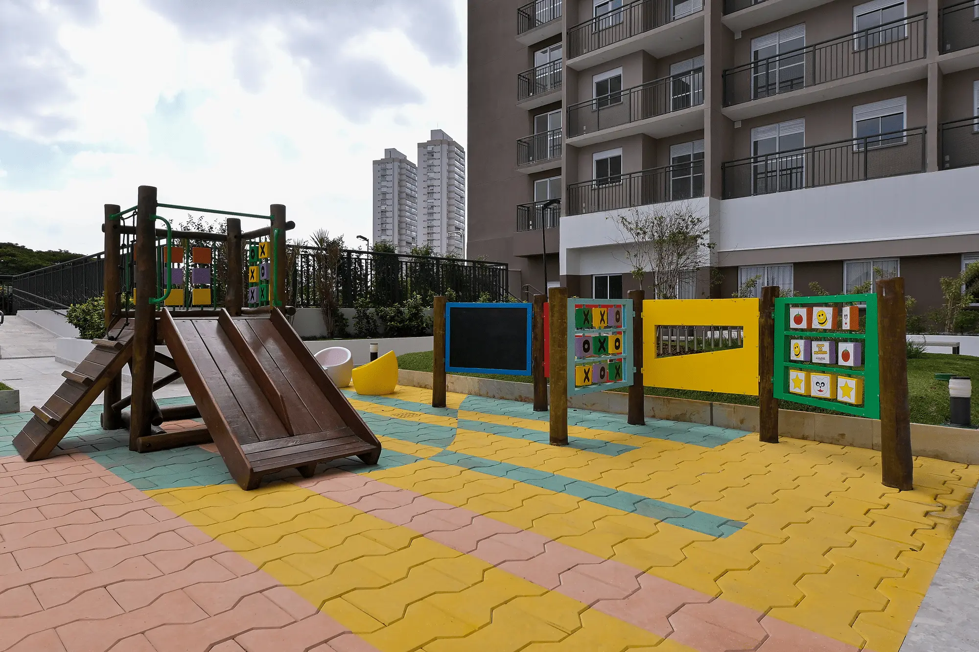 Playground - Viz by Plano&Plano